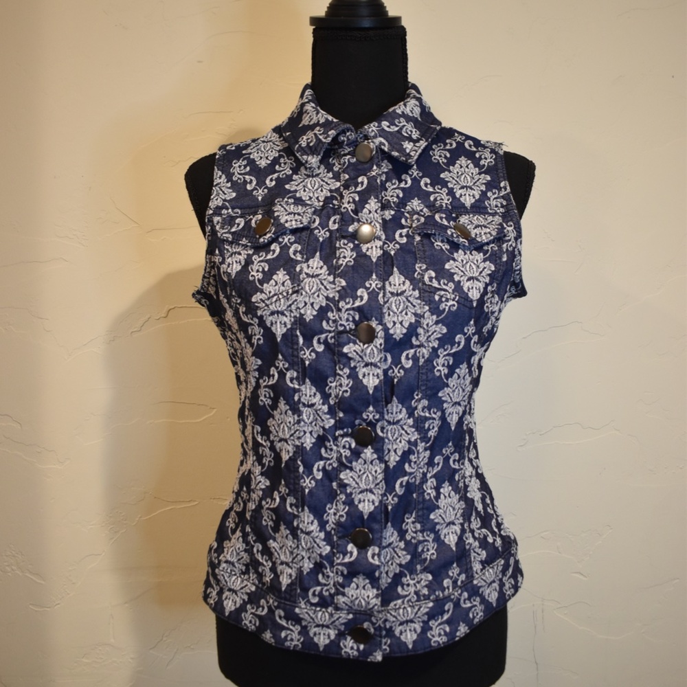 Baccini Sleeveless Jacket